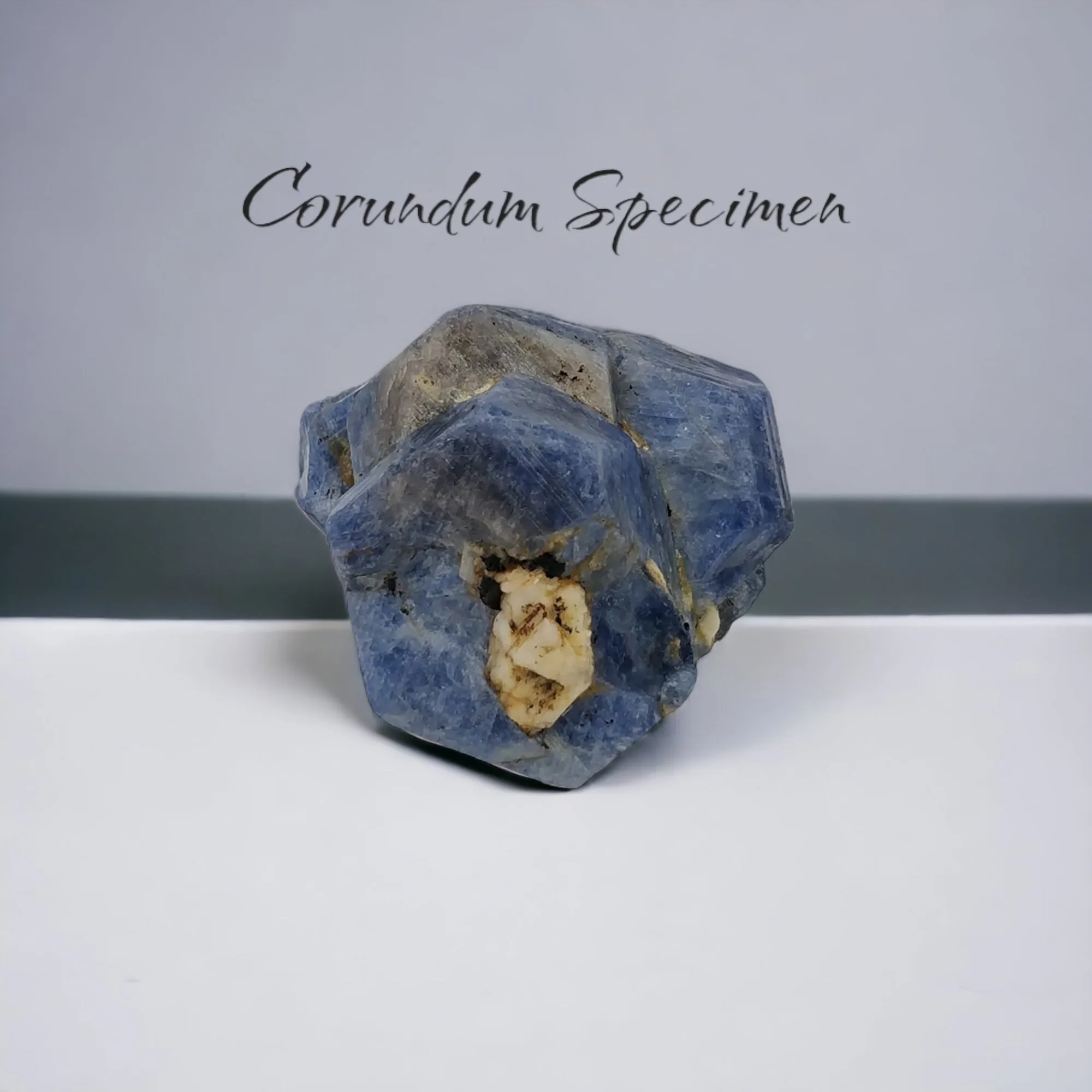 BLUE SAPPHIRE Gemstone Crystal : 934.35cts Natural Unheated Sapphire Corundum Rough Specimen 52*55mm