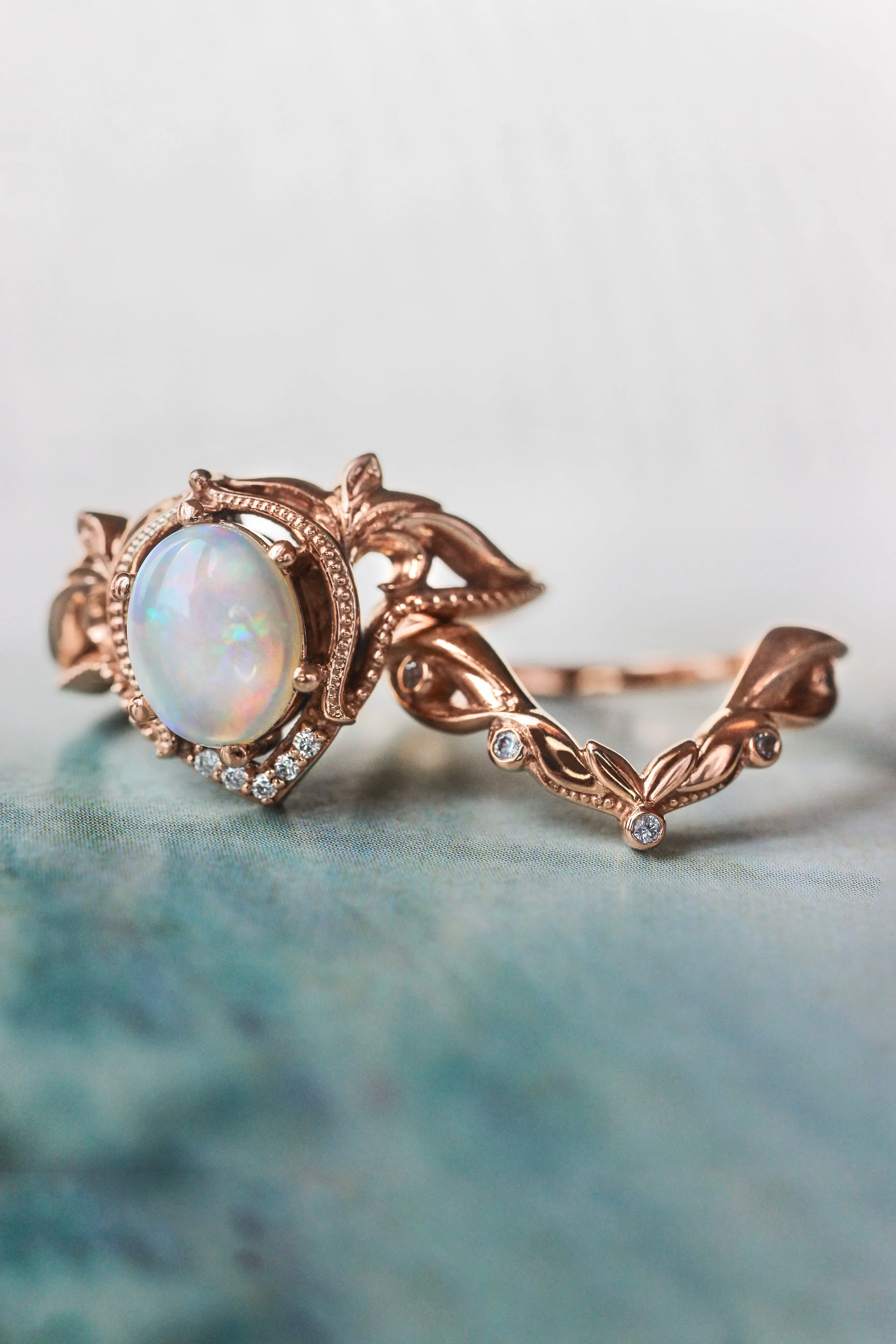 Lida big | custom bridal ring set for oval cut gemstone