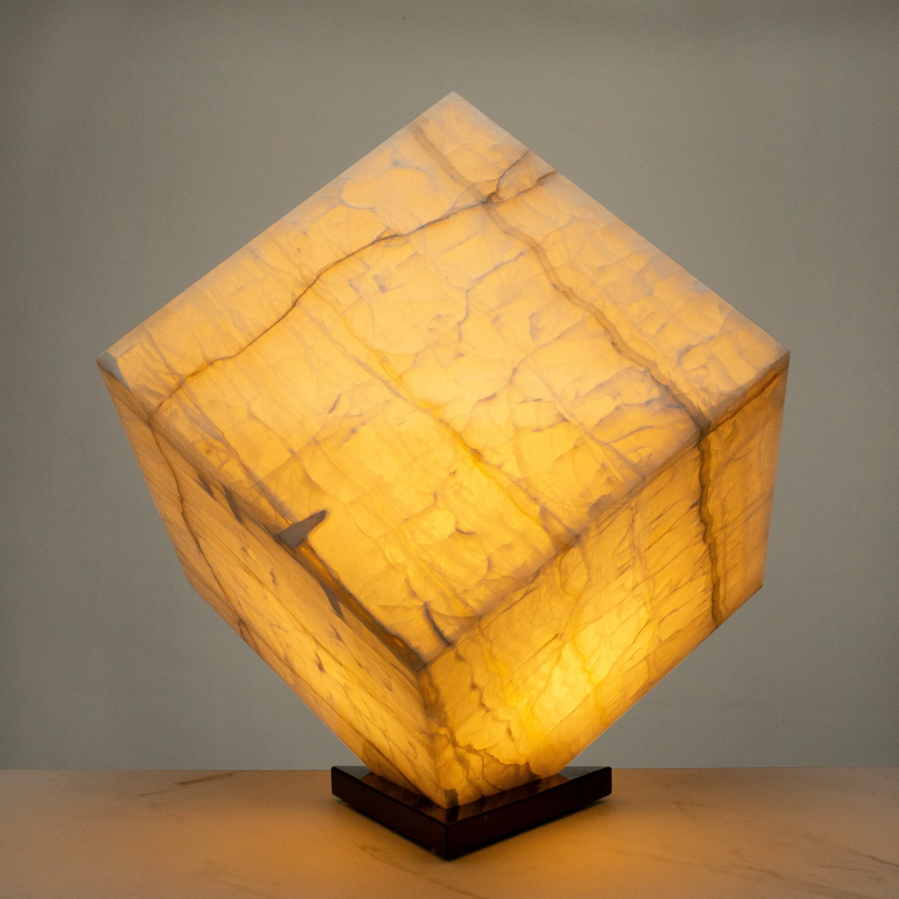 Nacar Onyx Light Cube - 16