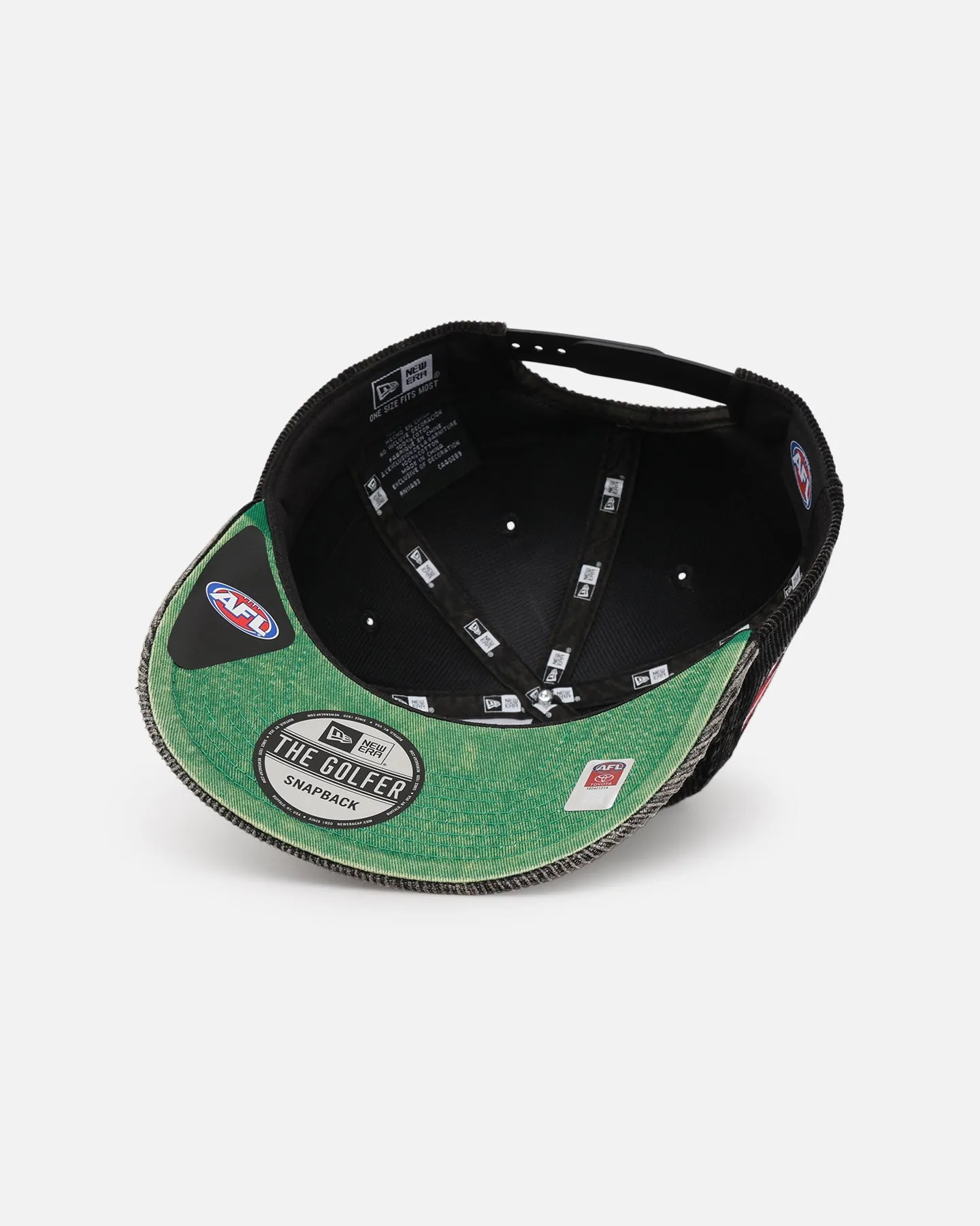 New Era Essendon Bombers 'Washed Corduroy' Pre-Curved Golfer Snapback Black/Kelly Green